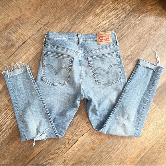 Levi’s Wedgie Skinny Jeans - Picture 4 of 6